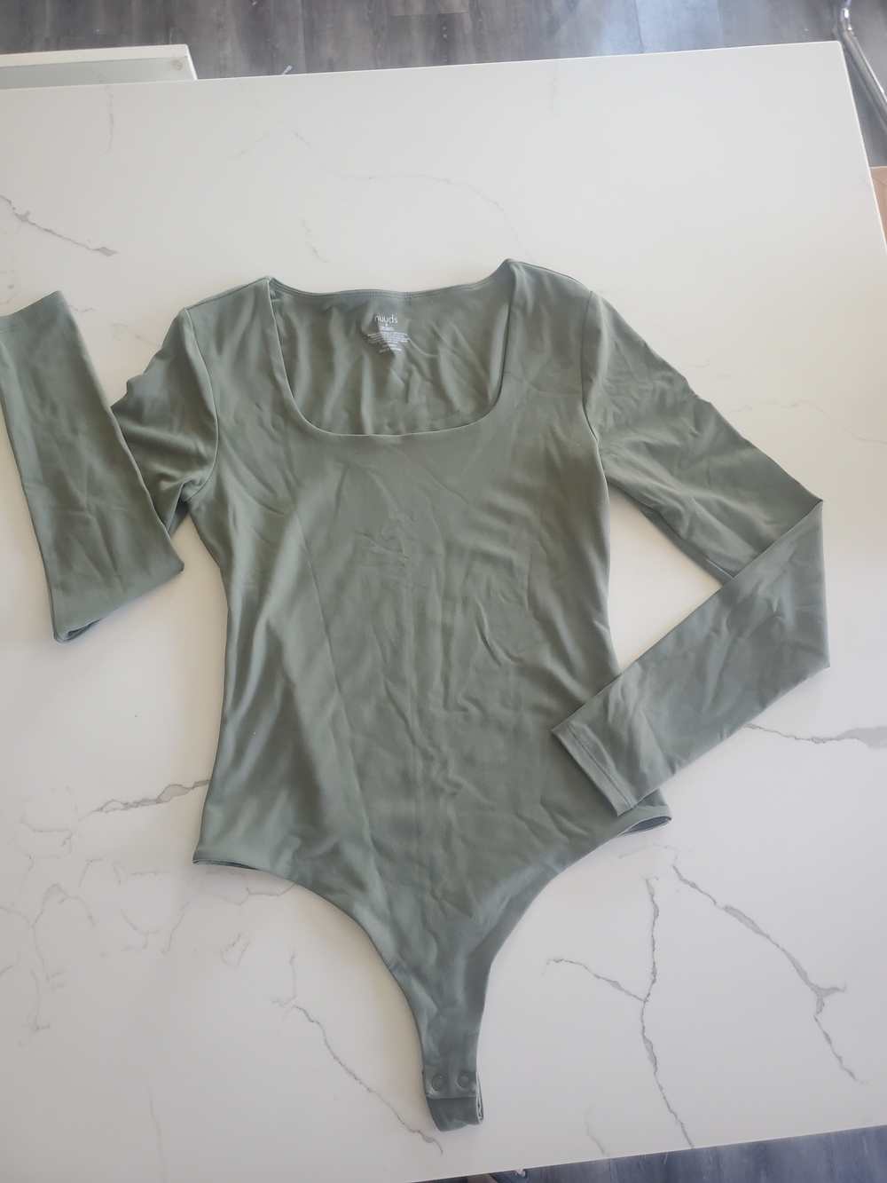 NUUDS Long-Sleeve Scoop Neck Bodysuit